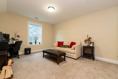 40 Tolend Road Barrington NH 03825