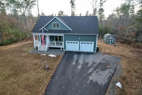 40 Tolend Road Barrington NH 03825