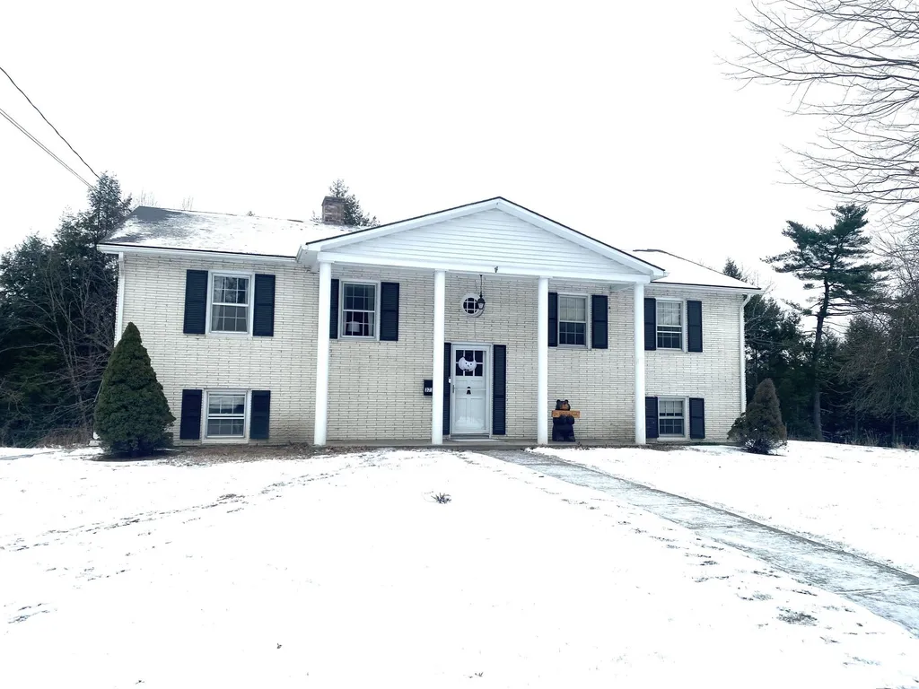 371 Gifford Road Hartford VT 05001