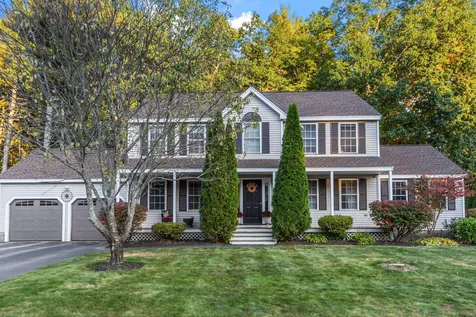 24 Sutherland Drive Hudson NH 03051