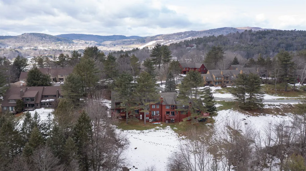 350 Lyman Batcheller Road Hartford VT 05059