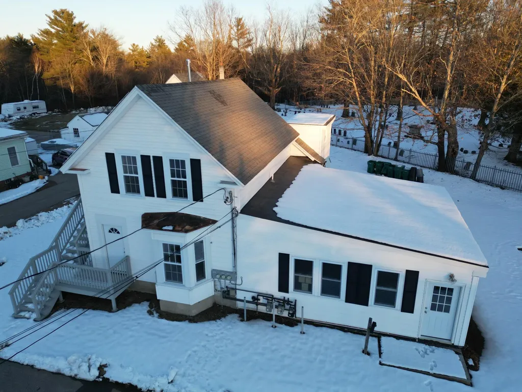 5 Electric Avenue Rochester NH 03839