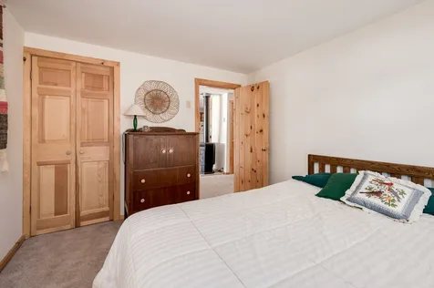 47 Lake Shore Drive Effingham NH 03882