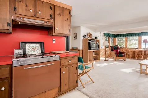 47 Lake Shore Drive Effingham NH 03882