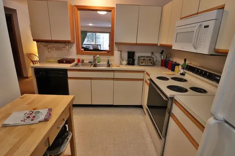 75 Manor Drive Lincoln NH 03251