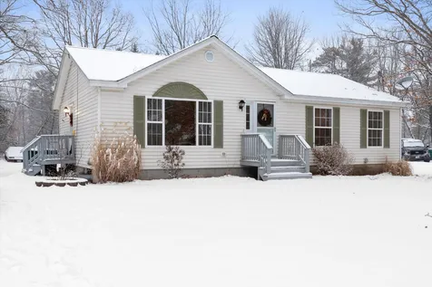 18 Forest Park Drive Rochester NH 03868