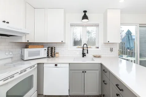 60 Weirs Road Gilford NH 03249