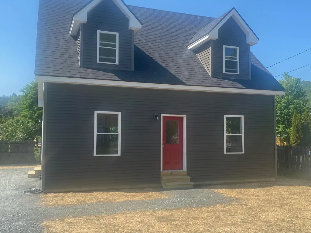 138 Summer Street Hartford VT 05047