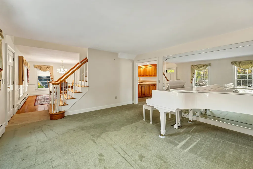 17 Dwinell Drive Concord NH 03301