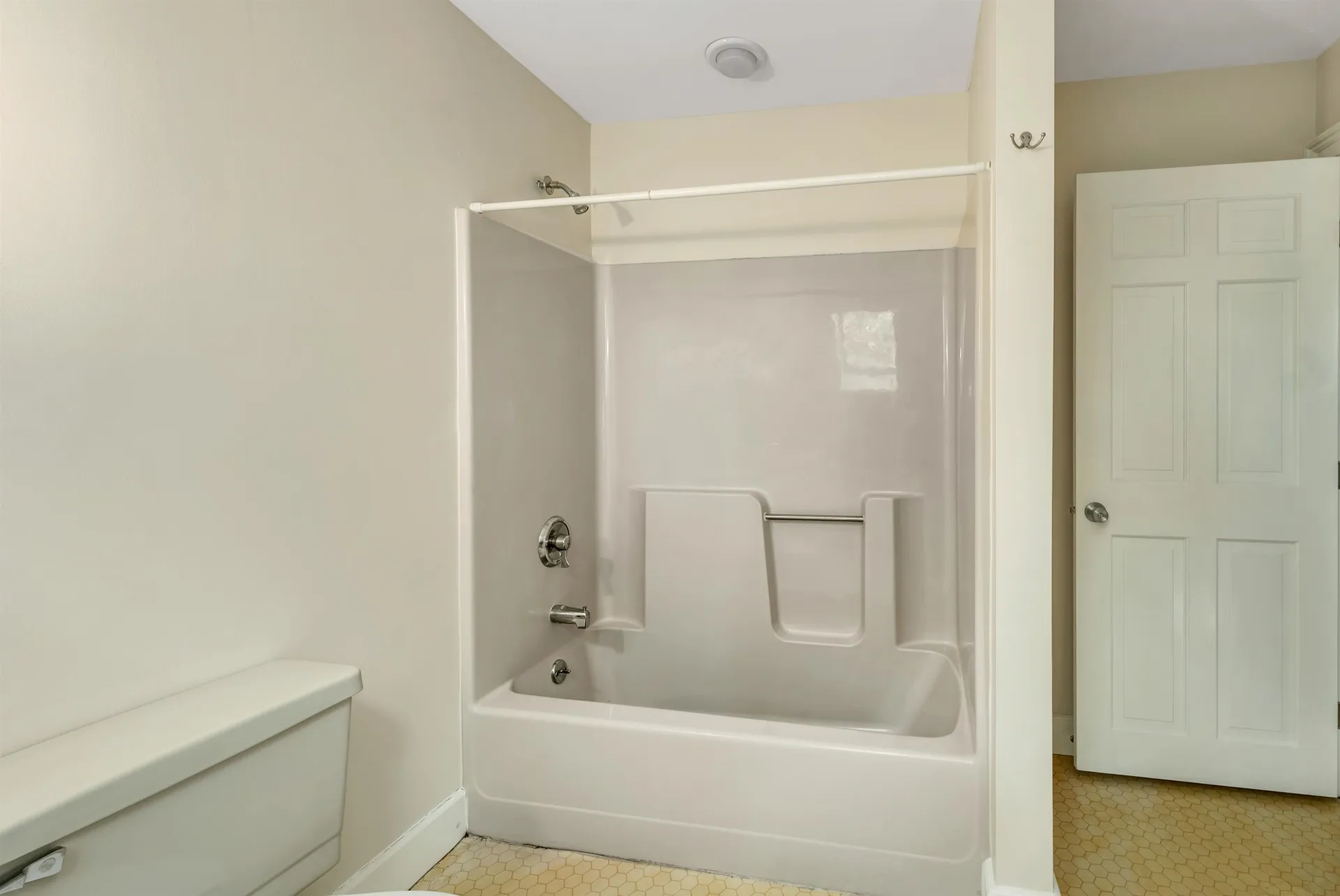 17 Dwinell Drive Concord NH 03301
