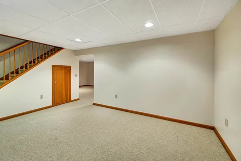 17 Dwinell Drive Concord NH 03301