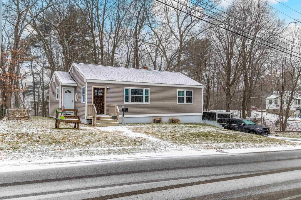 66 Franklin Street Derry NH 03038