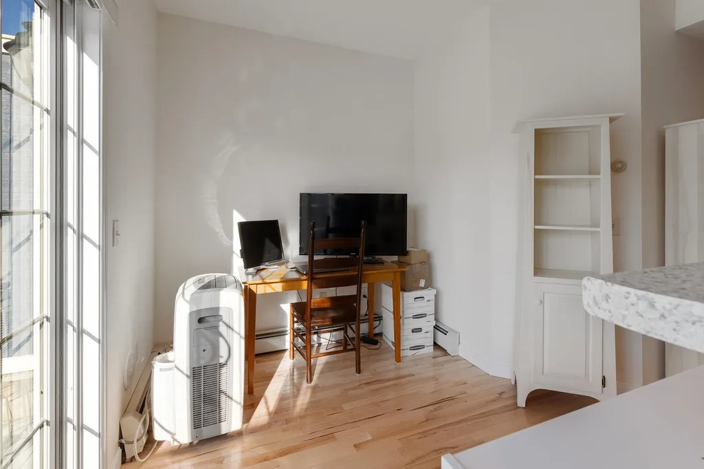 86 Barrister Drive Hartford VT 05001