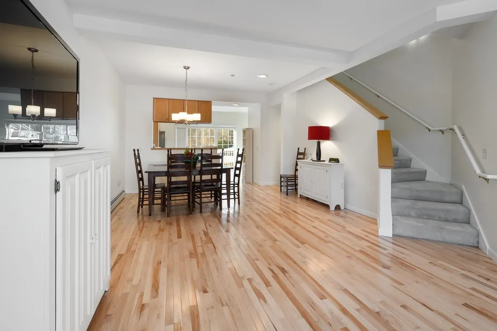 86 Barrister Drive Hartford VT 05001