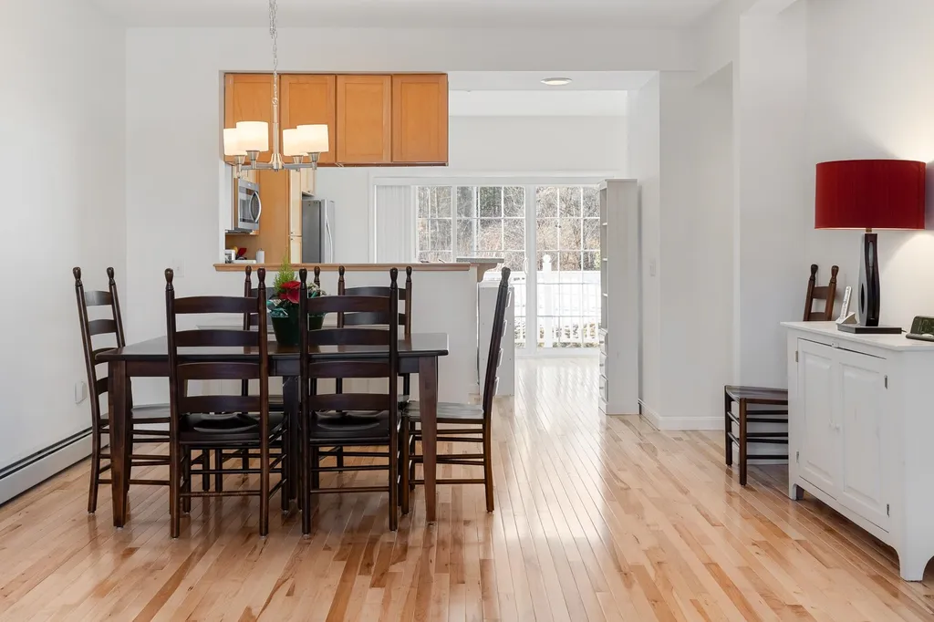 86 Barrister Drive Hartford VT 05001