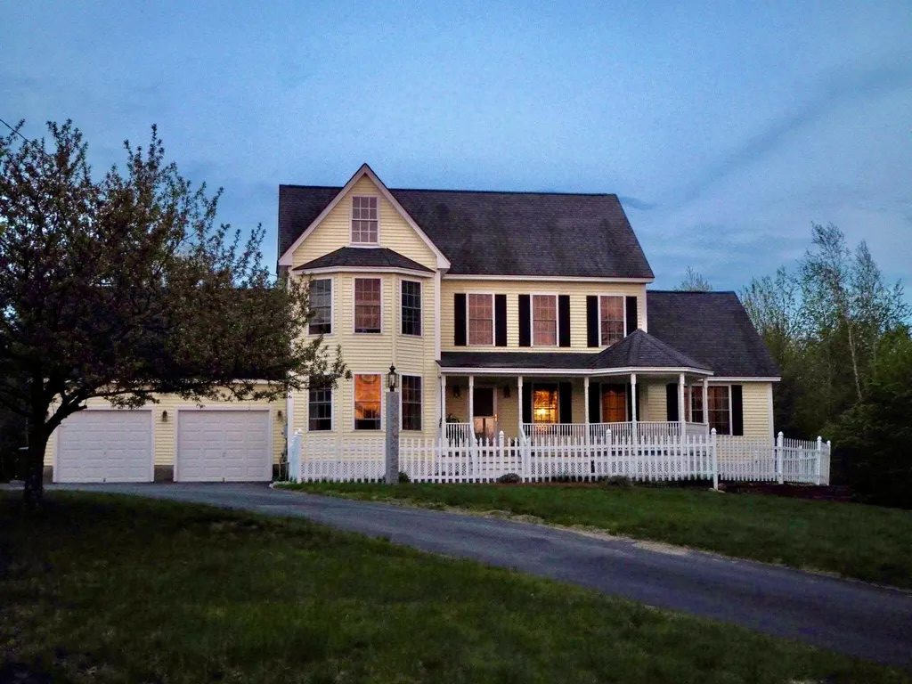 93 Flintlock Farm Road Dunbarton NH 03046