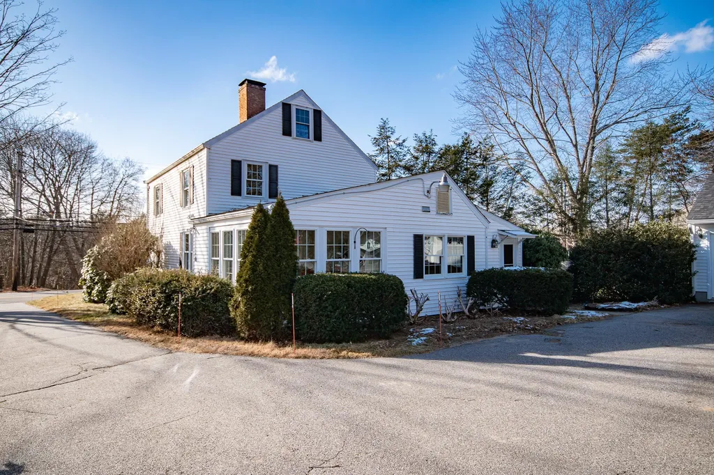 39 Exeter Road Hampton NH 03842