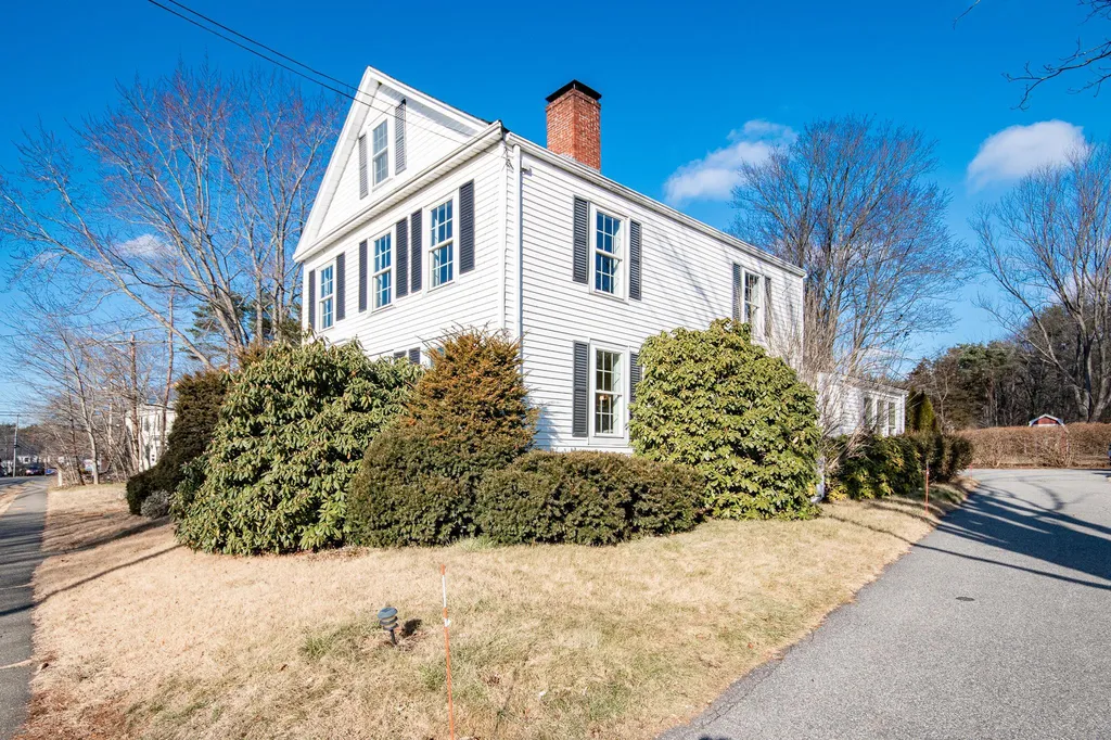 39 Exeter Road Hampton NH 03842