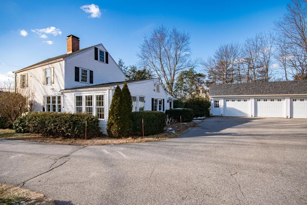 39 Exeter Road Hampton NH 03842