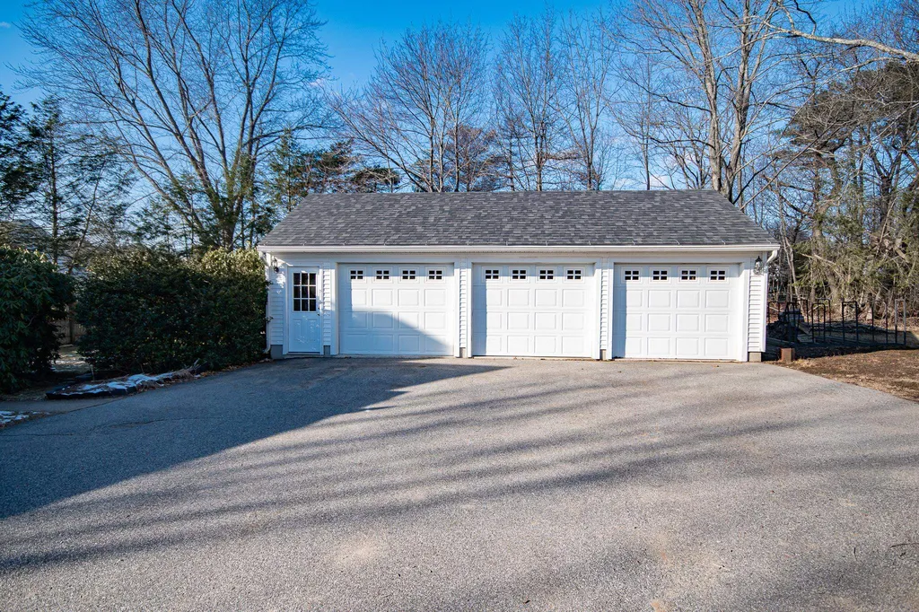 39 Exeter Road Hampton NH 03842
