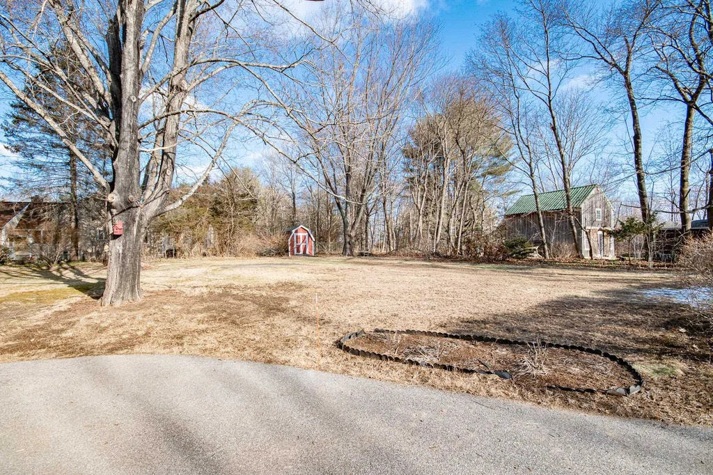39 Exeter Road Hampton NH 03842
