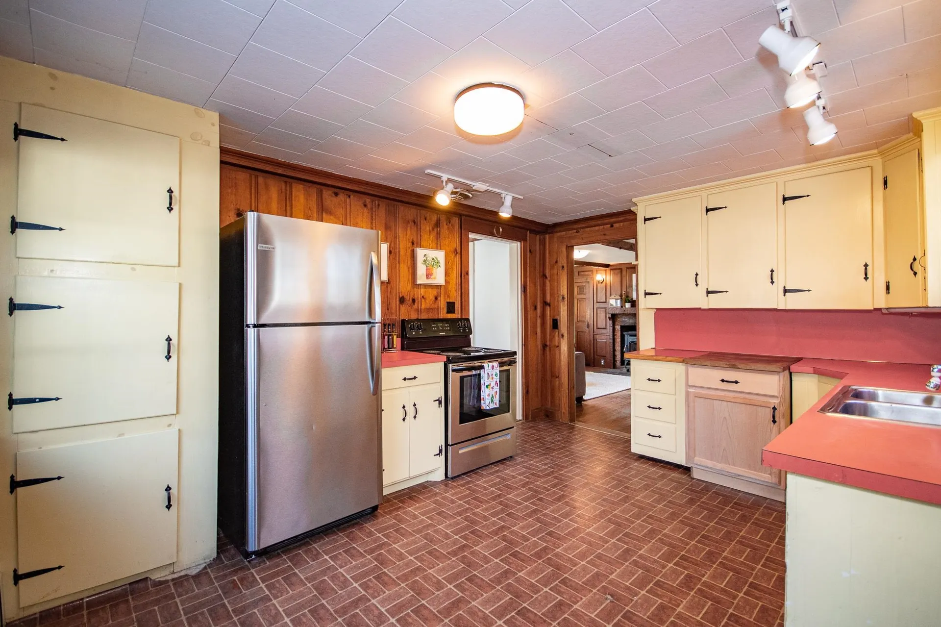 39 Exeter Road Hampton NH 03842