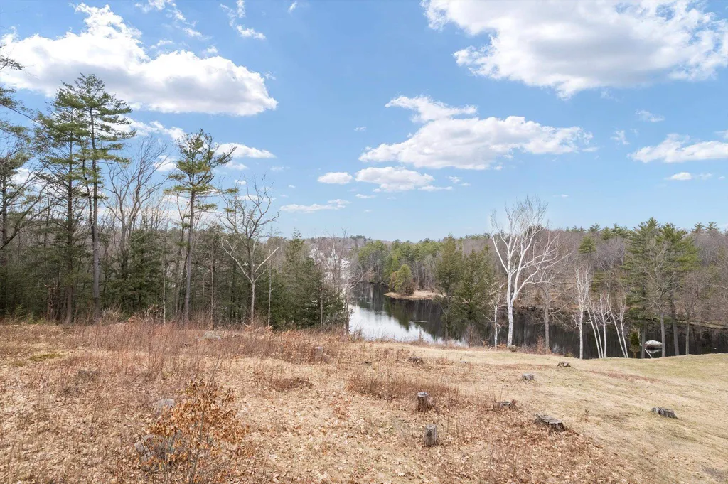 17 Great Cove Drive Newmarket NH 03857