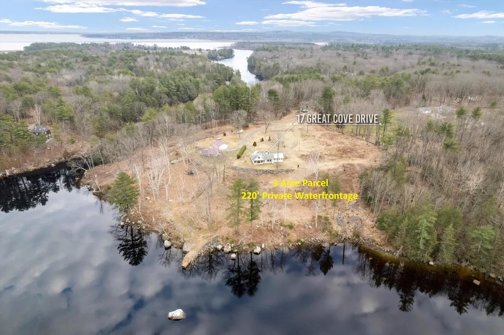 17 Great Cove Drive Newmarket NH 03857