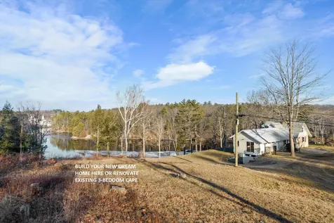 17 Great Cove Drive Newmarket NH 03857