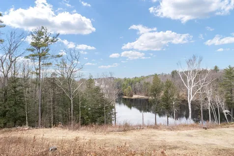 17 Great Cove Drive Newmarket NH 03857