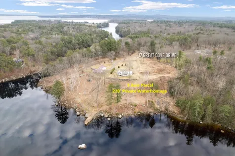 17 Great Cove Drive Newmarket NH 03857