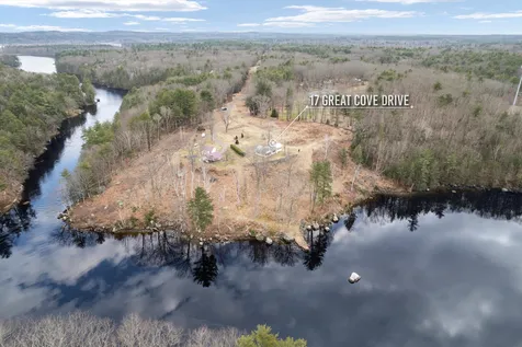 17 Great Cove Drive Newmarket NH 03857