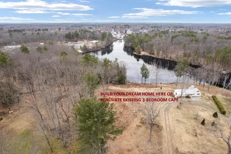 17 Great Cove Drive Newmarket NH 03857