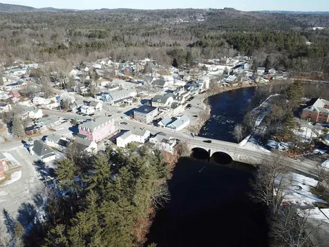 17 Bridge Street Henniker NH 03242