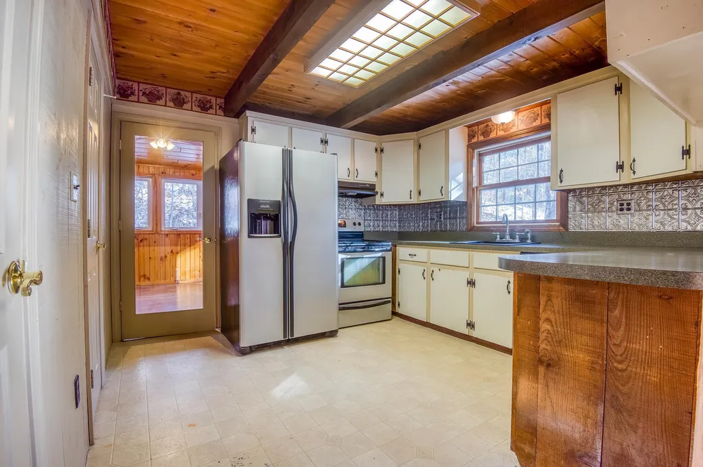 48 Independence Drive Freedom NH 03836