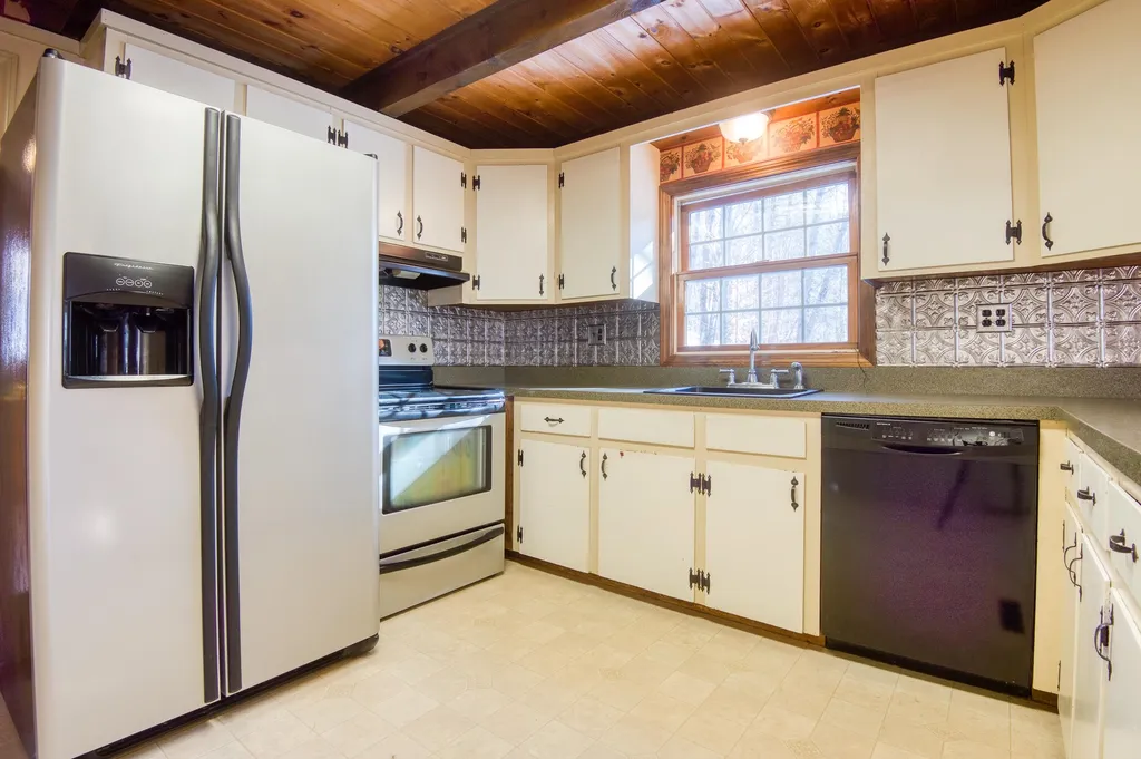 48 Independence Drive Freedom NH 03836