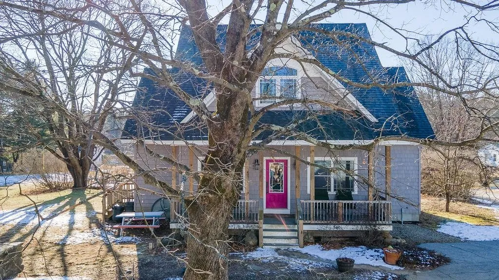 9 Shackford Court Pittsfield NH 03263