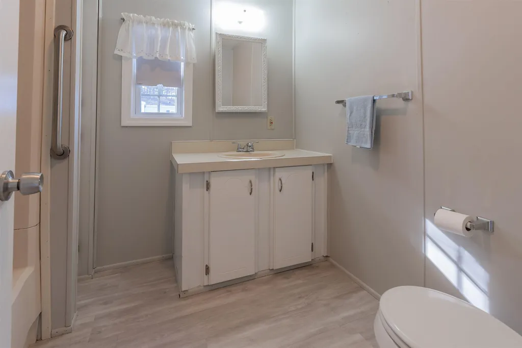 42 Gooseberry Circle Rochester NH 03867