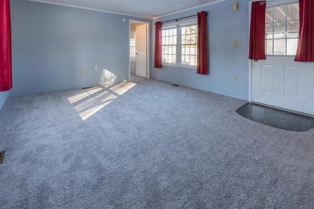 42 Gooseberry Circle Rochester NH 03867