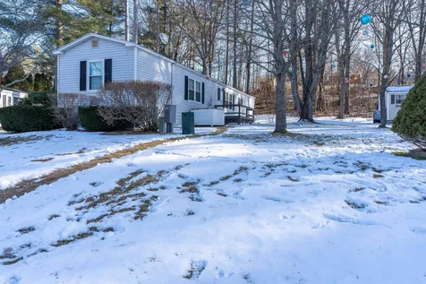 42 Gooseberry Circle Rochester NH 03867