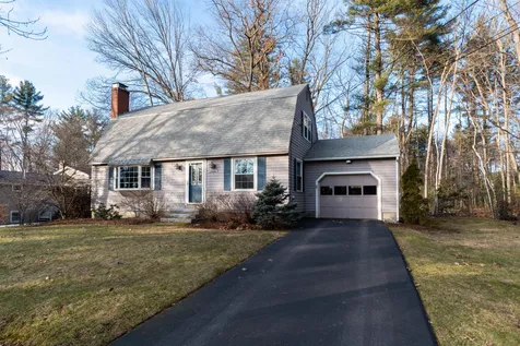 9 Jackson Drive Hooksett NH 03106