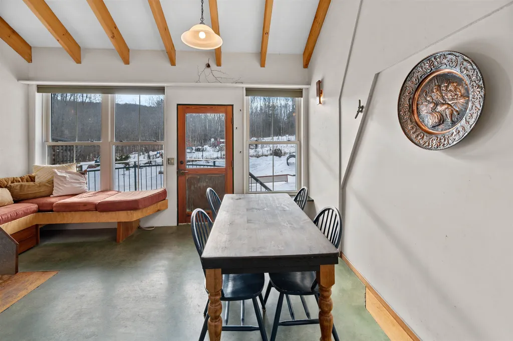 16 Dimetro Road Warren VT 05674