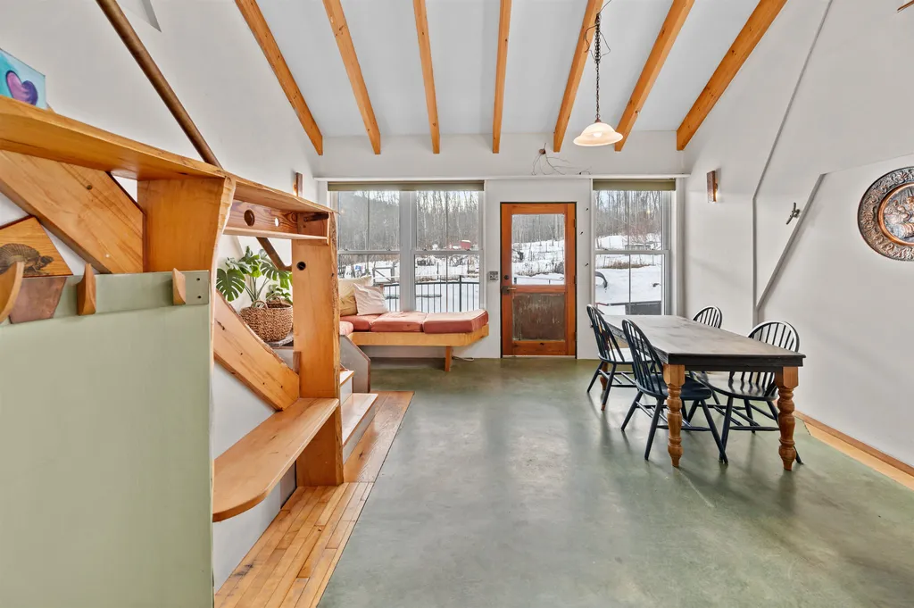 16 Dimetro Road Warren VT 05674