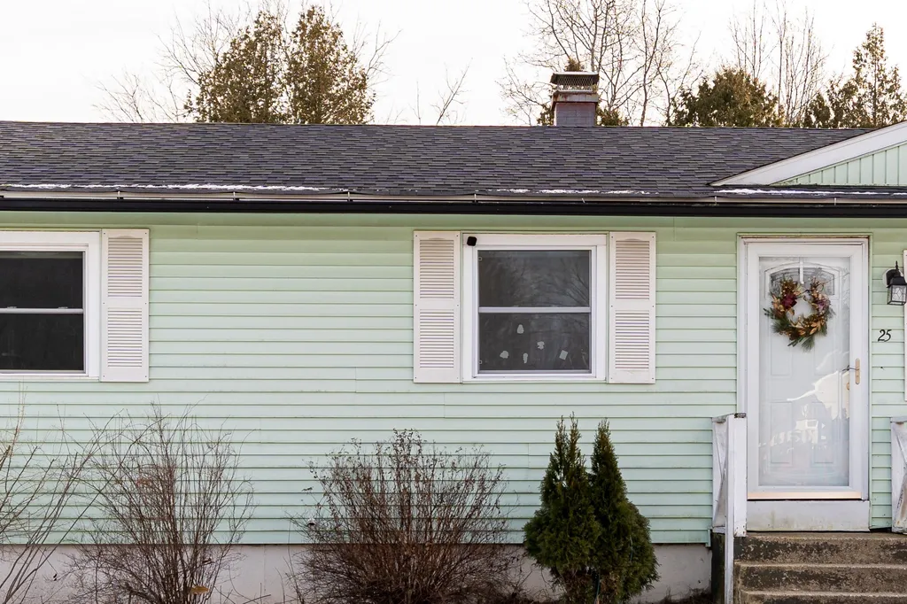 25 Applevale Drive Dover NH 03820