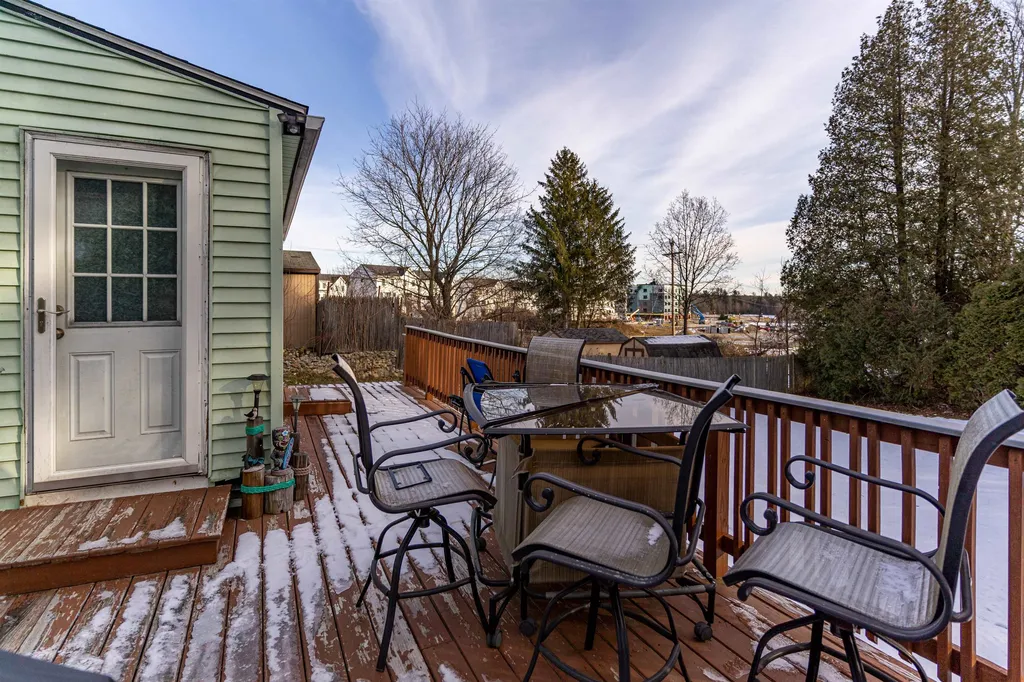 25 Applevale Drive Dover NH 03820