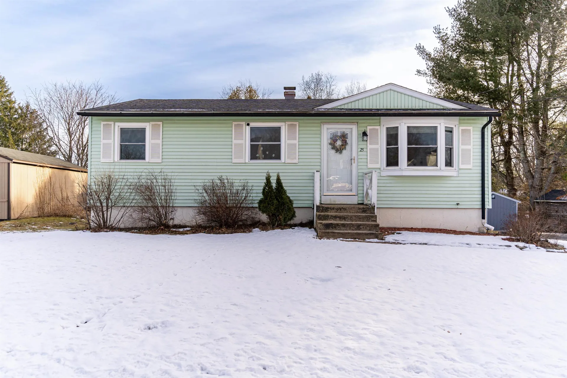 25 Applevale Drive Dover NH 03820
