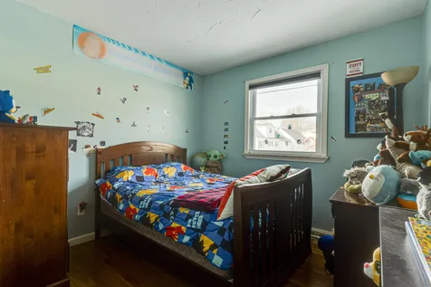 25 Applevale Drive Dover NH 03820