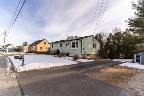 25 Applevale Drive Dover NH 03820