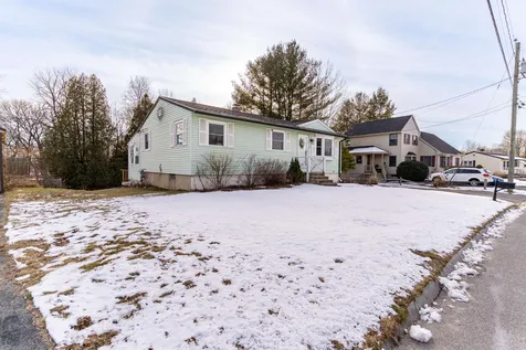 25 Applevale Drive Dover NH 03820