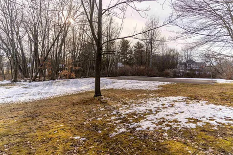 25 Applevale Drive Dover NH 03820